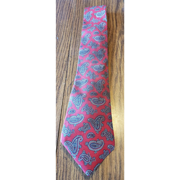 Surry Sophisticates Red Gold Paisley Tie 100% Silk Necktie - Picture 1 of 6